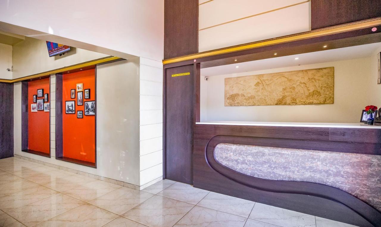 Hotel 24 Seven Nashik Exterior photo