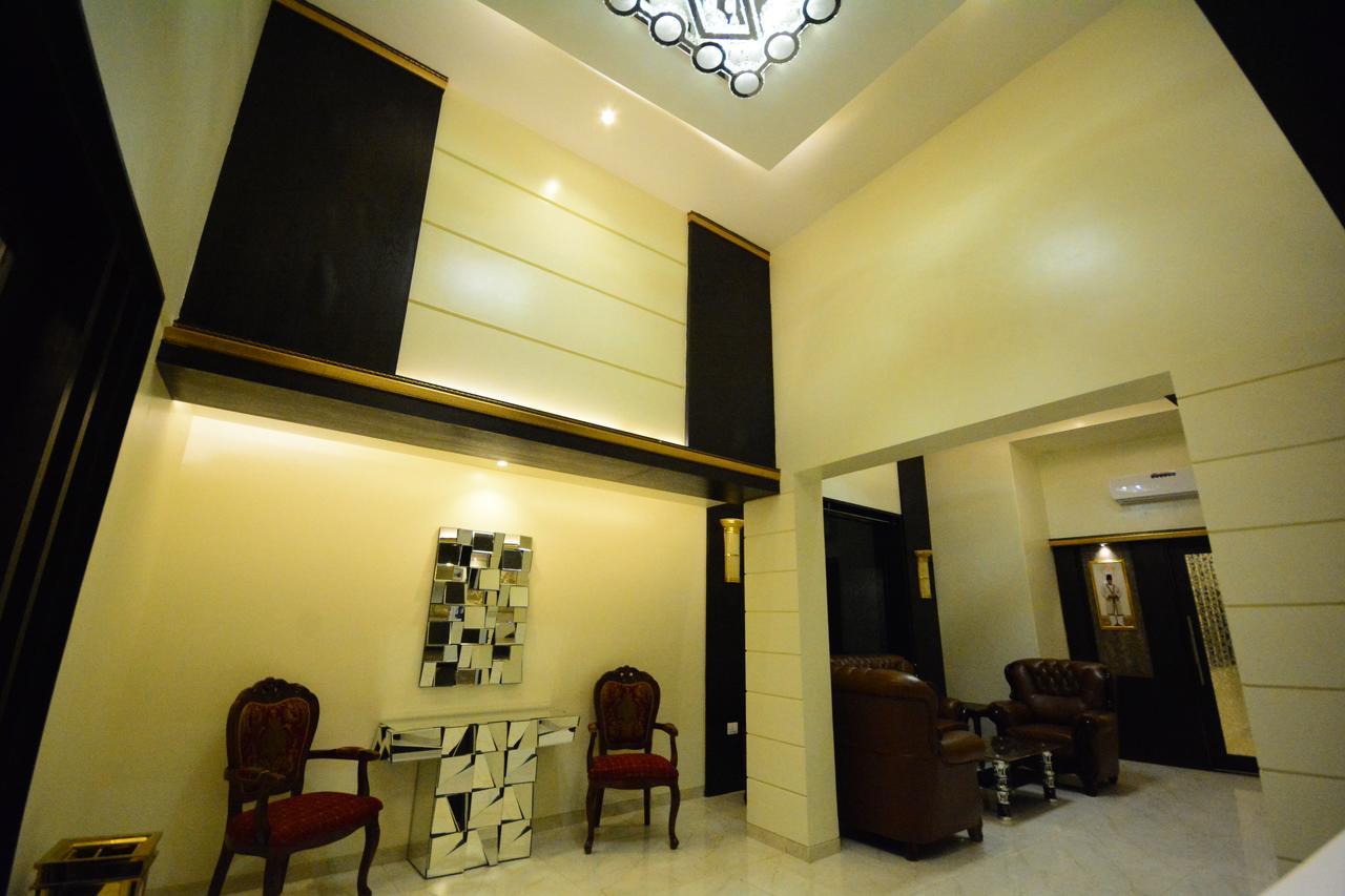 Hotel 24 Seven Nashik Exterior photo